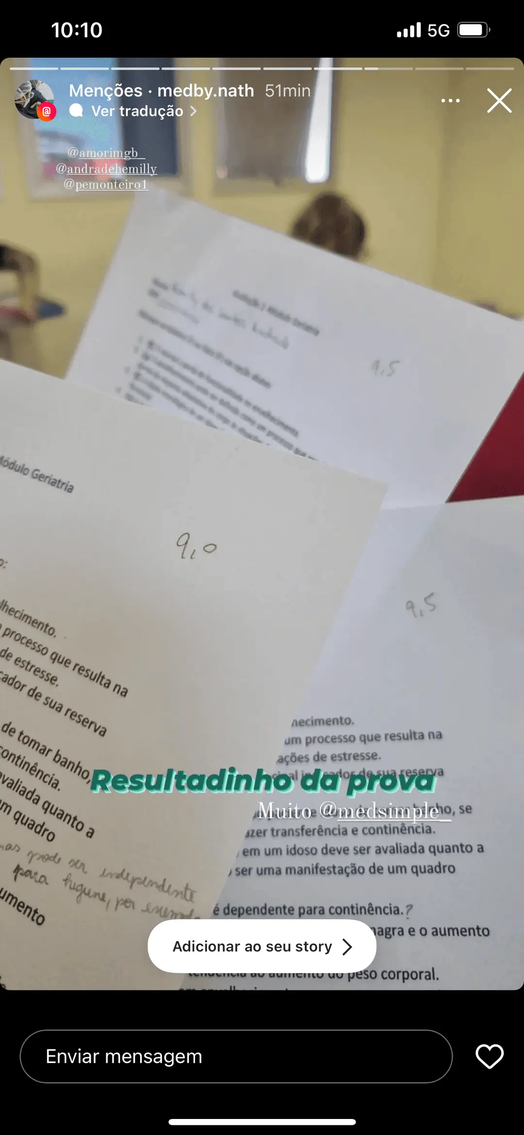 Print de provas com notas 9,0 e 9,5, compartilhado por uma aluna da MEDsimple